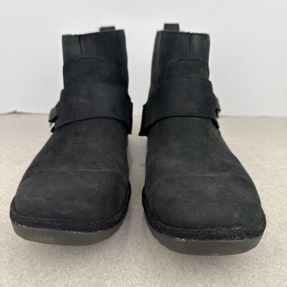 Women’s Black Ugg Cheyne Ankle Waterproof Leather‎ Boots Buckle Size 8.5 - Picture 2 of 10